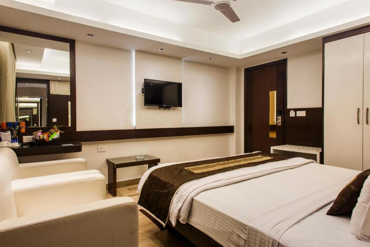 Fabhotel Red Leaf Mall Road Mussoorie Ngoại thất bức ảnh