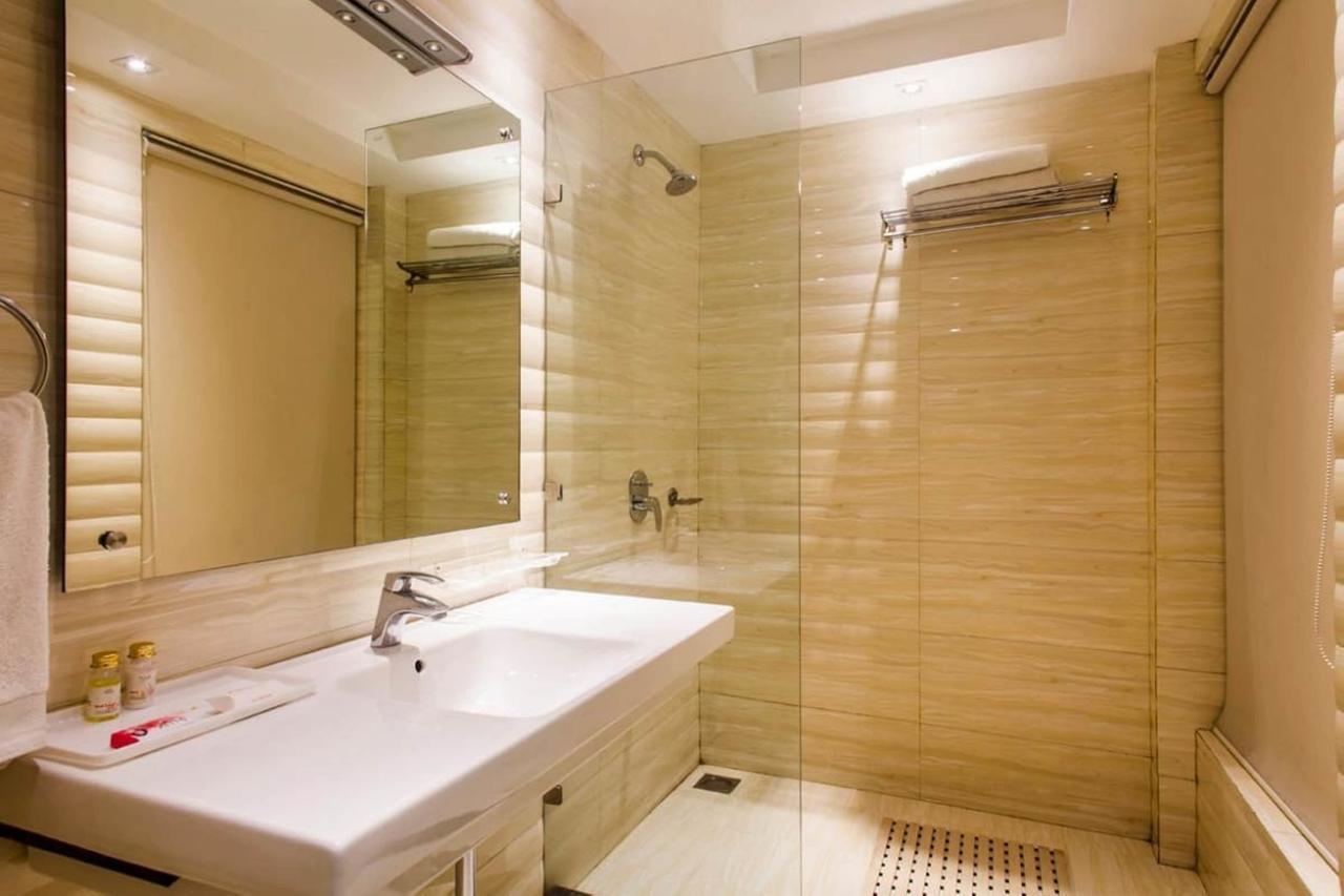 Fabhotel Red Leaf Mall Road Mussoorie Ngoại thất bức ảnh