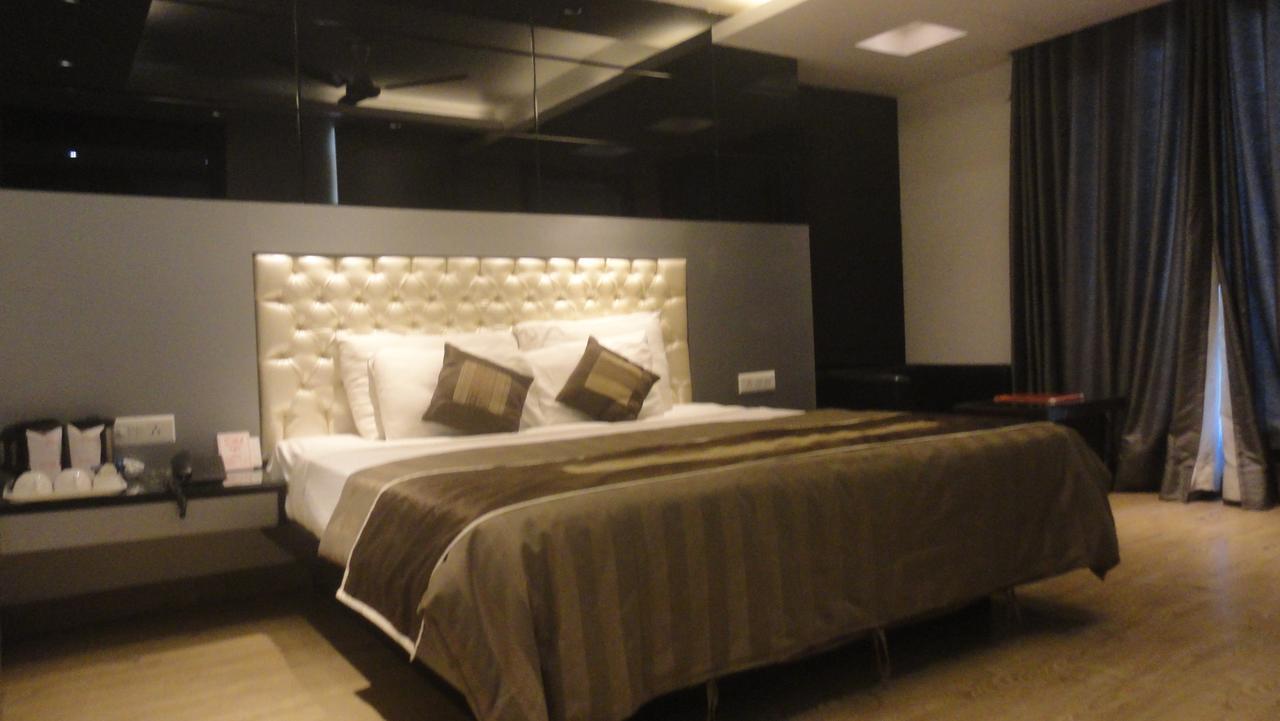 Fabhotel Red Leaf Mall Road Mussoorie Ngoại thất bức ảnh